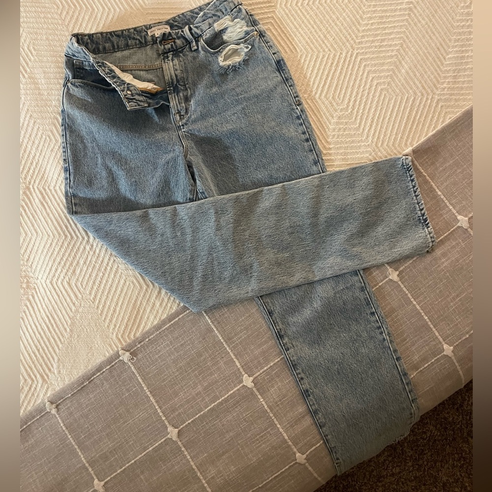 Good American High Waisted Medium Wash Jeans Size 28 *only worn once*